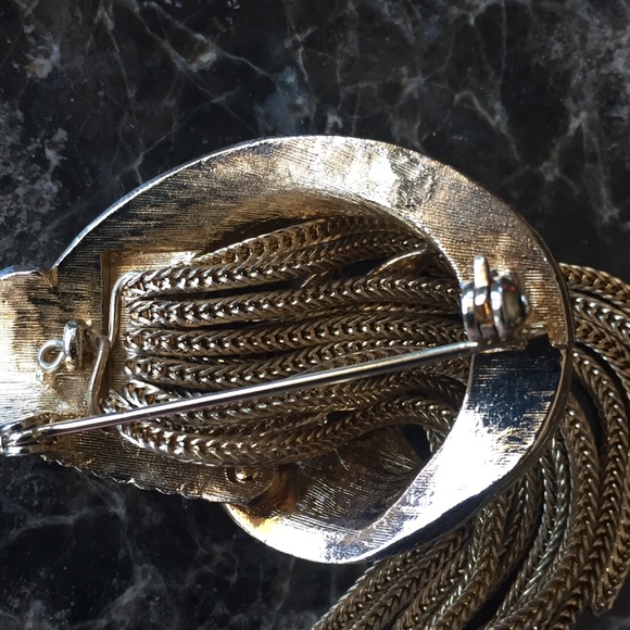 VTG Tassled Brooch/Pendant - Picture 5 of 5